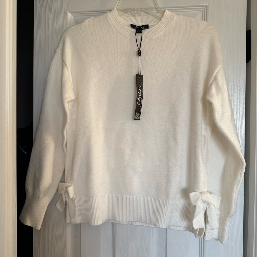 CHARLIE B Cream Crew Neck Sweater With delicate bows